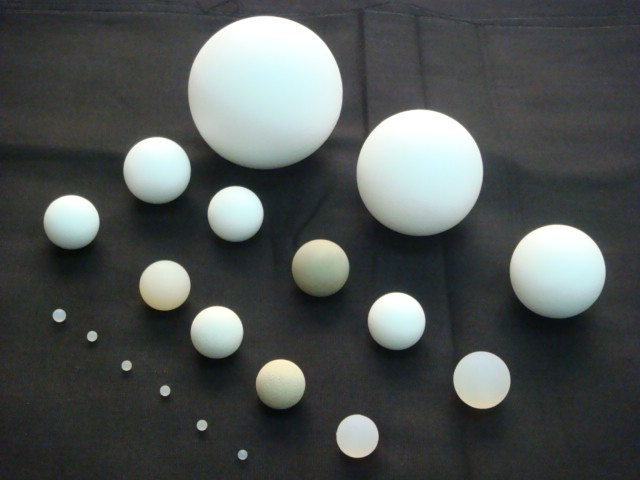 Precision Ground) Rubber Balls